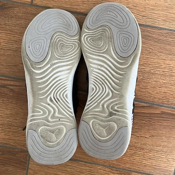 🌟🌟 SUPER COMFY Ladies Puma Sneakers Size 10 - Picture 5 of 9